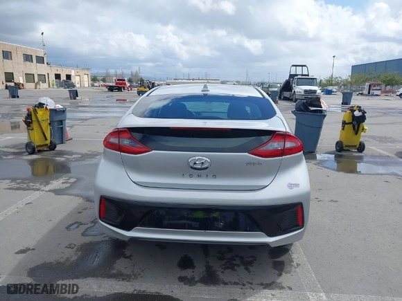 2019 Hyundai Ioniq Plug-In Hybrid Limited with VIN KMHC75LDXKU110856, listed as a IAAI auction lot 41820385 with NaN miles. Bid and sale history available at carsss.com. Image 16.