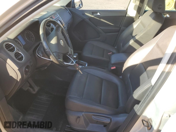 2010 Volkswagen Tiguan SEL with VIN WVGBV7AX2AW528387, listed as a Copart auction lot 87952095 with 110,249 mi miles and Non Repairable. Bid and sale history available at DreamBid. Image 7.