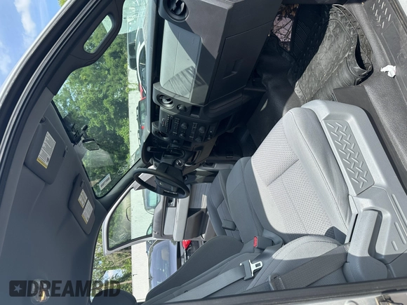 2012 Ford F-150 XL with VIN 1FTMF1EF6CFC91964, listed as a IAAI auction lot 42751409 with 33,647 mi miles and . Bid and sale history available at DreamBid. Image 5.
