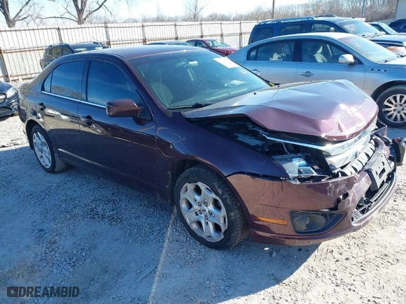 2011 Ford Fusion SE with VIN 3FAHP0HA1BR241568, listed as a IAAI auction lot 41581285 with 137,237 mi miles. Bid and sale history available at carsss.com. Image 1.