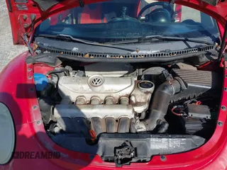 2006 Volkswagen New Beetle Coupe with VIN 3VWSW31C56M403105, listed as a IAAI auction lot 41396362 with 157,213 mi miles. Bid and sale history available at carsss.com. Image 10.