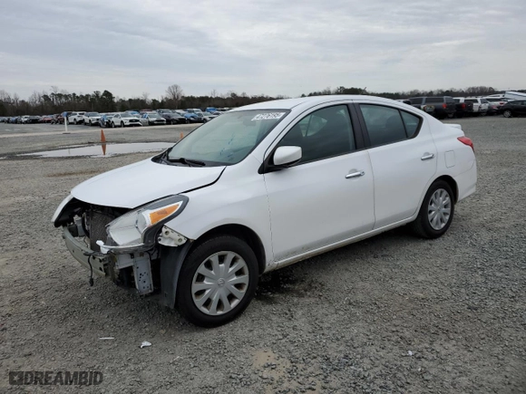 2019 Nissan Versa Sedan SV with VIN 3N1CN7AP5KL802474, listed as a Copart auction lot 47276195 with 100,418 mi miles and Salvage Title. Bid and sale history available at carsss.com. Image 1.