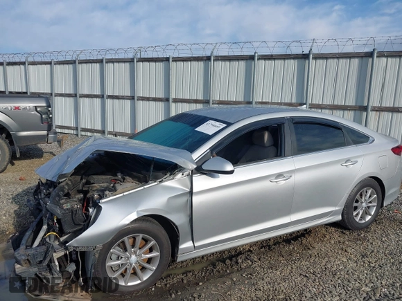 2019 Hyundai Sonata SE with VIN 5NPE24AF4KH766121, listed as a IAAI auction lot 41794665 with 101,673 mi miles and . Bid and sale history available at carsss.com. Image 6.