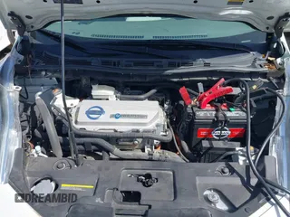 2011 Nissan LEAF SL-e with VIN JN1AZ0CP4BT008089, listed as a IAAI auction lot 41718991 with 48,598 mi miles. Bid and sale history available at carsss.com. Image 10.