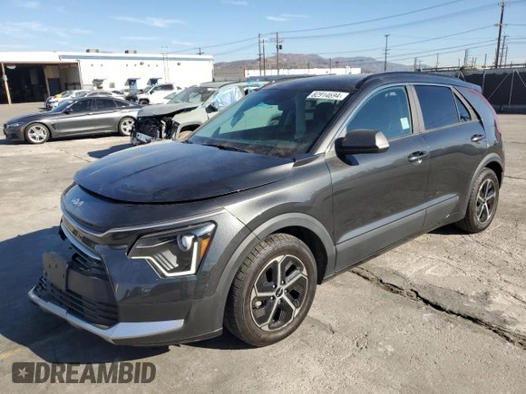2024 Kia Niro LX with VIN KNDCP3LE9R5121952, listed as a Copart auction lot 82914694 with 51,427 mi miles and Salvage Title. Bid and sale history available at carsss.com. Image 1.