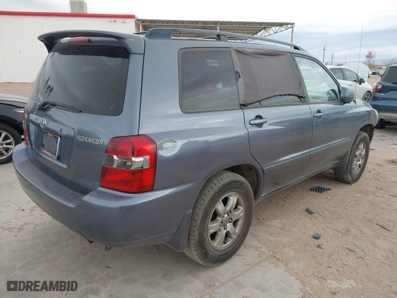 2007 Toyota Highlander with VIN JTEHP21A570190188, listed as a IAAI auction lot 41665640 with 328,585 mi miles. Bid and sale history available at carsss.com. Image 4.