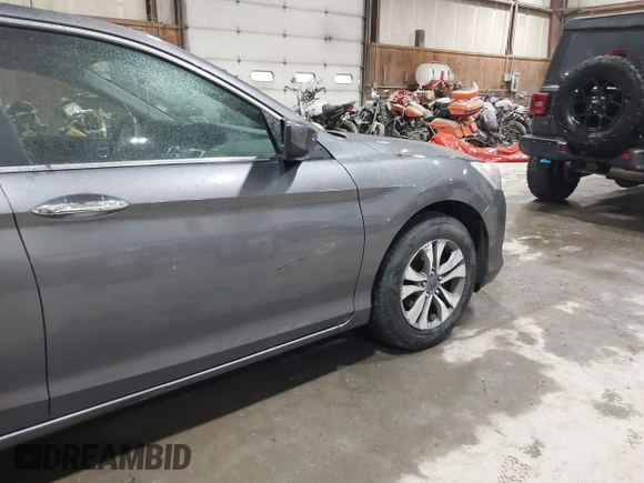 2014 Honda Accord LX z VIN 1HGCR2F32EA235082, wystawiony jako IAAI lot #42225758 z przebiegiem 132 832 mil mil oraz . Historia ofert i sprzedaży dostępna na DreamBid. Obrazek 18.