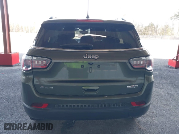 2018 Jeep Compass Altitude with VIN 3C4NJDBB4JT238950, listed as a IAAI auction lot 41815682 with 85,598 mi miles and . Bid and sale history available at DreamBid. Image 17.
