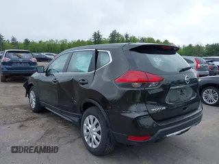 2017 Nissan Rogue SV z VIN KNMAT2MT9HP519773, wystawiony jako IAAI lot #42251447 z przebiegiem 37 020 mil mil oraz . Historia ofert i sprzedaży dostępna na DreamBid. Obrazek 3.