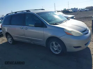 2006 Toyota Sienna LE with VIN 5TDBA23C06S064777, listed as a IAAI auction lot 41696905 with 250,761 mi miles. Bid and sale history available at carsss.com. Image 1.