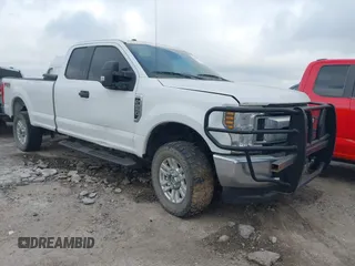 2018 Ford F-250 XL z VIN 1FT7X2B67JED06267, wystawiony jako IAAI lot #41632424 z przebiegiem 156 605 mil mil oraz . Historia ofert i sprzedaży dostępna na DreamBid. Obrazek 1.