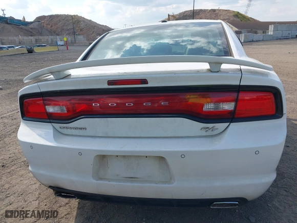 2011 Dodge Charger RT Plus with VIN 2B3CL5CT0BH609483, listed as a IAAI auction lot 40474315 with 202,644 mi miles. Bid and sale history available at carsss.com. Image 16.