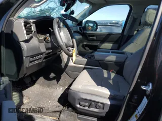 2024 Toyota Tundra Limited Hybrid z VIN 5TFWC5DB7RX045130, wystawiony jako Copart lot #50932715 z przebiegiem 17 046 mil mil oraz Szkoda całkowita • Salvage title. Historia ofert i sprzedaży dostępna na DreamBid. Obrazek 7.
