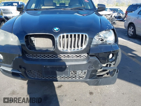 2008 BMW X5 4.8i z VIN 5UXFE83578LZ47417, wystawiony jako IAAI lot #42103465 z przebiegiem 130 942 mil mil oraz . Historia ofert i sprzedaży dostępna na DreamBid. Obrazek 6.