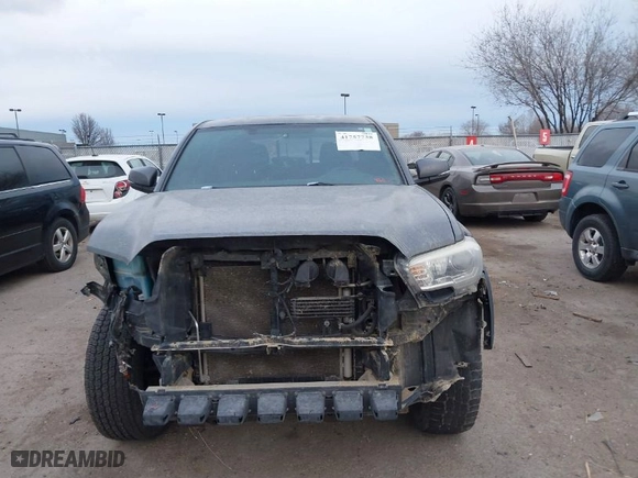 2016 Toyota Tacoma SR5 with VIN 3TMDZ5BN3GM010607, listed as a IAAI auction lot 41757738 with 154,686 mi miles. Bid and sale history available at carsss.com. Image 13.