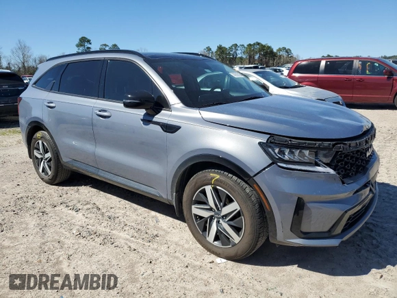 2022 Kia Sorento S with VIN 5XYRL4LC8NG155697, listed as a Copart auction lot 47818135 with 57,788 mi miles and Salvage Title. Bid and sale history available at carsss.com. Image 4.