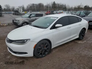 2015 Chrysler 200 S with VIN 1C3CCCBG8FN665275, listed as a Copart auction lot 46644305 with 153,144 mi miles and Clean Title. Bid and sale history available at carsss.com. Image 1.