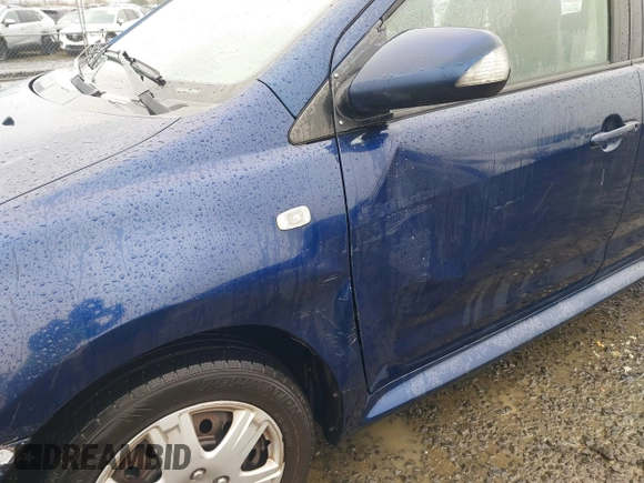 2006 Scion xA with VIN JTKKT604060170379, listed as a IAAI auction lot 41866938 with 220,089 mi miles. Bid and sale history available at carsss.com. Image 6.