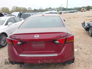 2019 Nissan Altima 2.5 SR with VIN 1N4BL4CV3KC190978, listed as a IAAI auction lot 41908132 with 95,414 mi miles. Bid and sale history available at carsss.com. Image 16.