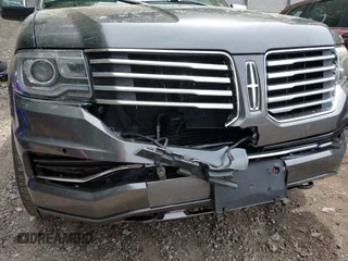 2015 Lincoln Navigator z VIN 5LMJJ3JT3FEJ07172, wystawiony jako IAAI lot #42313343 z przebiegiem 189 807 mil mil oraz . Historia ofert i sprzedaży dostępna na DreamBid. Obrazek 17.