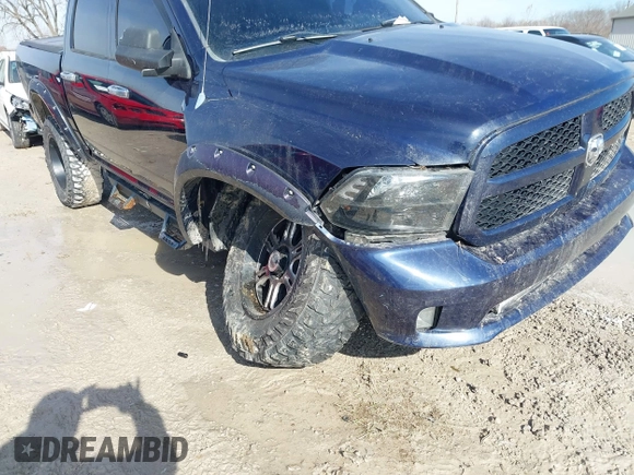 2013 Ram 1500 Express z VIN 1C6RR7KT2DS649040, wystawiony jako IAAI lot #41537501 z przebiegiem 161 469 mil mil oraz . Historia ofert i sprzedaży dostępna na DreamBid. Obrazek 6.