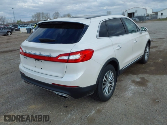 2016 Lincoln MKX Select with VIN 2LMTJ6KR3GBL61112, listed as a IAAI auction lot 42031424 with 130,321 mi miles. Bid and sale history available at carsss.com. Image 4.