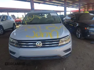2018 Volkswagen Tiguan SEL with VIN 3VV3B7AX8JM132211, listed as a IAAI auction lot 42516340 with 75,641 mi miles and . Bid and sale history available at DreamBid. Image 12.