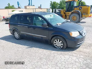 2013 Chrysler Town & Country Touring z VIN 2C4RC1BG2DR646859, wystawiony jako IAAI lot #42361110 z przebiegiem 173 034 mil mil oraz . Historia ofert i sprzedaży dostępna na DreamBid. Obrazek 1.