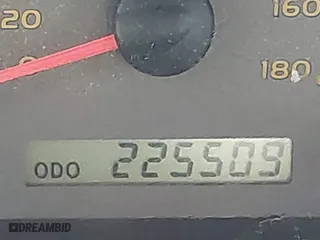 2004 Toyota Sequoia SR5 with VIN 5TDZT34A24S213103, listed as a IAAI auction lot 41675097 with 225,509 mi miles. Bid and sale history available at carsss.com. Image 15.