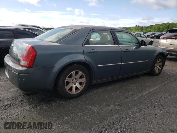 2006 Chrysler 300 Touring z VIN 2C3KA53G66H405462, wystawiony jako Copart lot #55913485 z przebiegiem 138 369 mil mil oraz Szkoda całkowita • Salvage title. Historia ofert i sprzedaży dostępna na DreamBid. Obrazek 3.