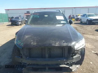 2018 Volvo XC90 Momentum with VIN YV4A22PKXJ1325880, listed as a IAAI auction lot 41719160 with 105,810 mi miles. Bid and sale history available at carsss.com. Image 13.