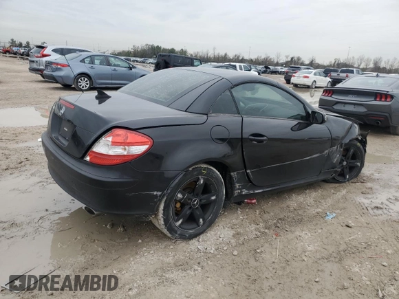 2006 Mercedes-Benz SLK 280 z VIN WDBWK54F06F106825, wystawiony jako Copart lot #88757115 z przebiegiem 71 383 mil mil oraz Szkody całkowita. Historia ofert i sprzedaży dostępna na DreamBid. Obrazek 3.