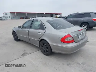 2008 Mercedes-Benz E-Class Luxury 3.5L with VIN WDBUF56X18B322372, listed as a IAAI auction lot 41784816 with 1 mi miles. Bid and sale history available at carsss.com. Image 3.