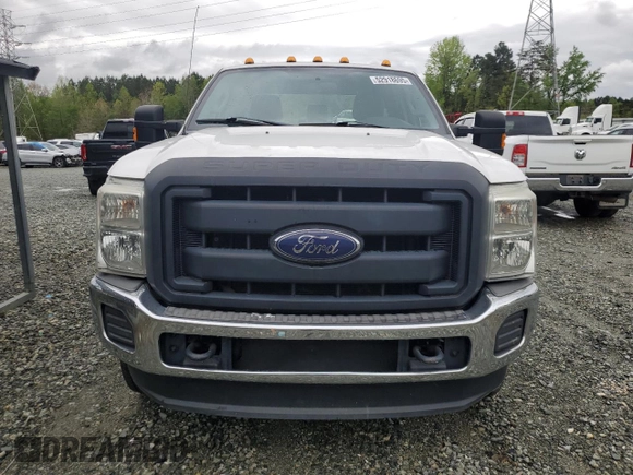 2015 Ford F-250 XLT with VIN 1FT7X2B6XFEA74111, listed as a Copart auction lot 52918695 with 114,522 mi miles and Salvage title. Bid and sale history available at DreamBid. Image 5.