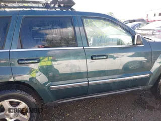 2005 Jeep Grand Cherokee Limited with VIN 1J4HR58N85C631004, listed as a IAAI auction lot 42320652 with 106,456 mi miles and . Bid and sale history available at DreamBid. Image 14.
