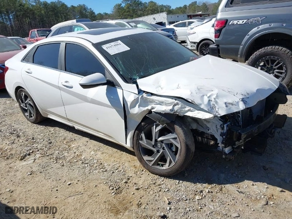 2024 Hyundai Elantra SEL with VIN KMHLS4DG2RU806039, listed as a IAAI auction lot 41674804 with 13,122 mi miles. Bid and sale history available at carsss.com. Image 1.