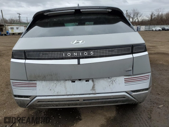 2022 Hyundai Ioniq 5 Limited z VIN KM8KRDAF0NU089802, wystawiony jako Copart lot #50336075 z przebiegiem Nie podano mil oraz Szkoda całkowita • Salvage title. Historia ofert i sprzedaży dostępna na DreamBid. Obrazek 6.