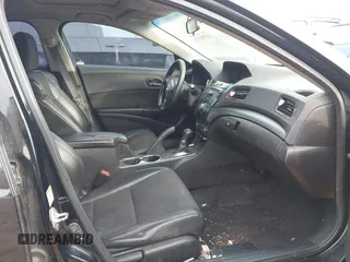 2013 Acura ILX z VIN 19VDE1F30DE000774, wystawiony jako IAAI lot #41791117 z przebiegiem 275 258 mil mil oraz . Historia ofert i sprzedaży dostępna na DreamBid. Obrazek 5.
