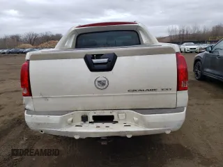 2003 Cadillac Escalade EXT z VIN 3GYEK63N13G145634, wystawiony jako Copart lot #47593375 z przebiegiem 287 512 mil mil oraz Nie do naprawy. Historia ofert i sprzedaży dostępna na DreamBid. Obrazek 6.