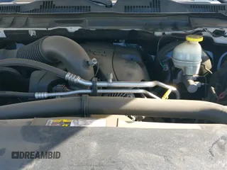 2017 Ram 1500 Express z VIN 1C6RR6KT2HS836083, wystawiony jako IAAI lot #41196687 z przebiegiem 94 127 mil mil oraz . Historia ofert i sprzedaży dostępna na DreamBid. Obrazek 20.