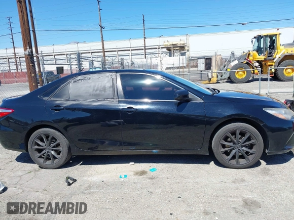 2017 Toyota Camry XLE z VIN 4T1BF1FK6HU370827, wystawiony jako IAAI lot #41870412 z przebiegiem 95 975 mil mil oraz . Historia ofert i sprzedaży dostępna na DreamBid. Obrazek 13.