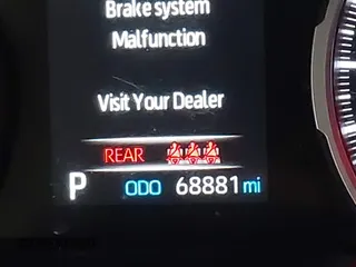 2020 Toyota RAV4 XLE with VIN 2T3P1RFV0LC079187, listed as a IAAI auction lot 42409656 with 68,881 mi miles and . Bid and sale history available at DreamBid. Image 15.
