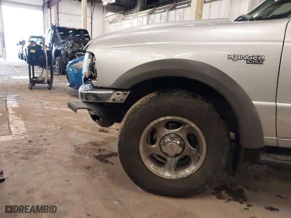2001 Ford Ranger XL Fleet with VIN 1FTZR15E81PA53447, listed as a IAAI auction lot 41838161 with 113,739 mi miles. Bid and sale history available at carsss.com. Image 13.