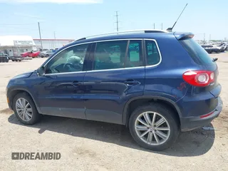 2011 Volkswagen Tiguan SEL с VIN WVGBV7AX4BW506165, выставлен на аукционе IAAI как лот 42256905 с пробегом 171 047 миль миль и . История ставок и продаж доступна на DreamBid. Изображение 14.