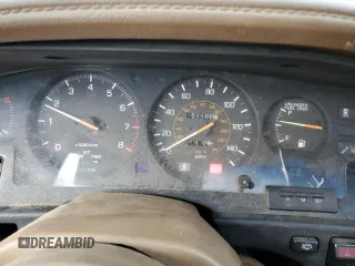 1986 Toyota Supra z VIN JT2MA70L3G0009411, wystawiony jako Copart lot #87545755 z przebiegiem 151 108 mil mil oraz Czysty tytuł • Clean title. Historia ofert i sprzedaży dostępna na DreamBid. Obrazek 9.