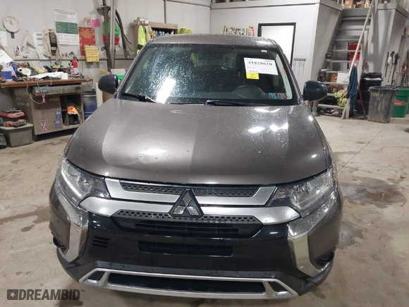 2019 Mitsubishi Outlander ES with VIN JA4AZ3A34KZ020667, listed as a IAAI auction lot 41828628 with 99,667 mi miles. Bid and sale history available at carsss.com. Image 12.