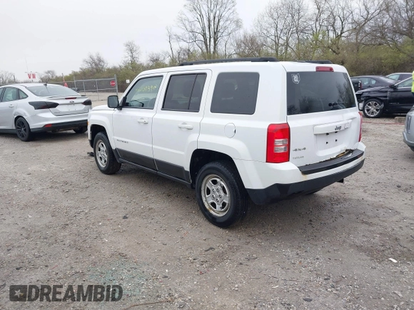 2014 Jeep Patriot Sport with VIN 1C4NJRBB1ED744101, listed as a IAAI auction lot 42009390 with 180,214 mi miles. Bid and sale history available at carsss.com. Image 3.