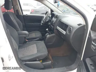 2014 Jeep Compass Sport with VIN 1C4NJCBBXED674692, listed as a IAAI auction lot 41530828 with 177,258 mi miles. Bid and sale history available at carsss.com. Image 5.