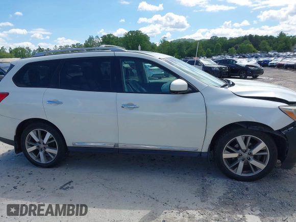 2015 Nissan Pathfinder Platinum z VIN 5N1AR2MM0FC613659, wystawiony jako IAAI lot #42194214 z przebiegiem 138 180 mil mil oraz . Historia ofert i sprzedaży dostępna na DreamBid. Obrazek 13.