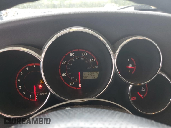 2004 Pontiac Vibe with VIN 5Y2SL62824Z435562, listed as a Copart auction lot 70525344 with 206,275 mi miles and Salvage Title. Bid and sale history available at carsss.com. Image 9.